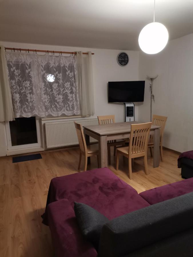 Apartman Family S Vyhladom Na Choc Lucky Exterior photo